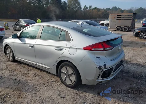 2022 Hyundai Ioniq Hybrid Se z USA, uszkodzony, nr VIN KMHC75LC5NU270770